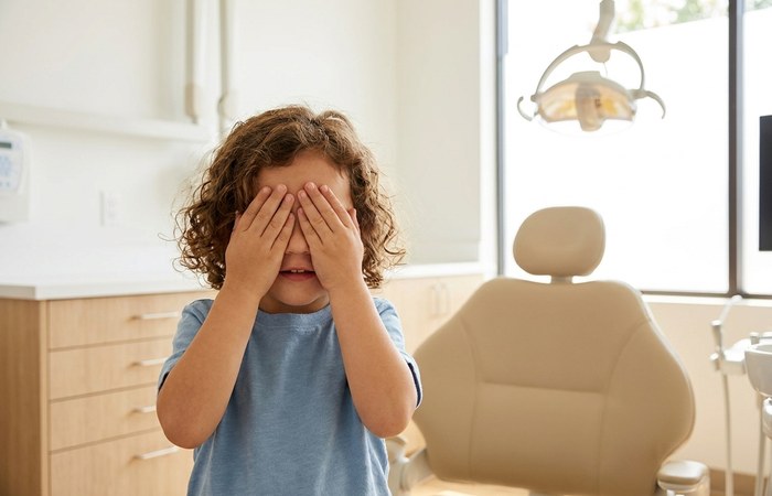 Zahnarztangst lindern: Was wirklich hilft und warum unsere Zahnspangen nicht weh tun
